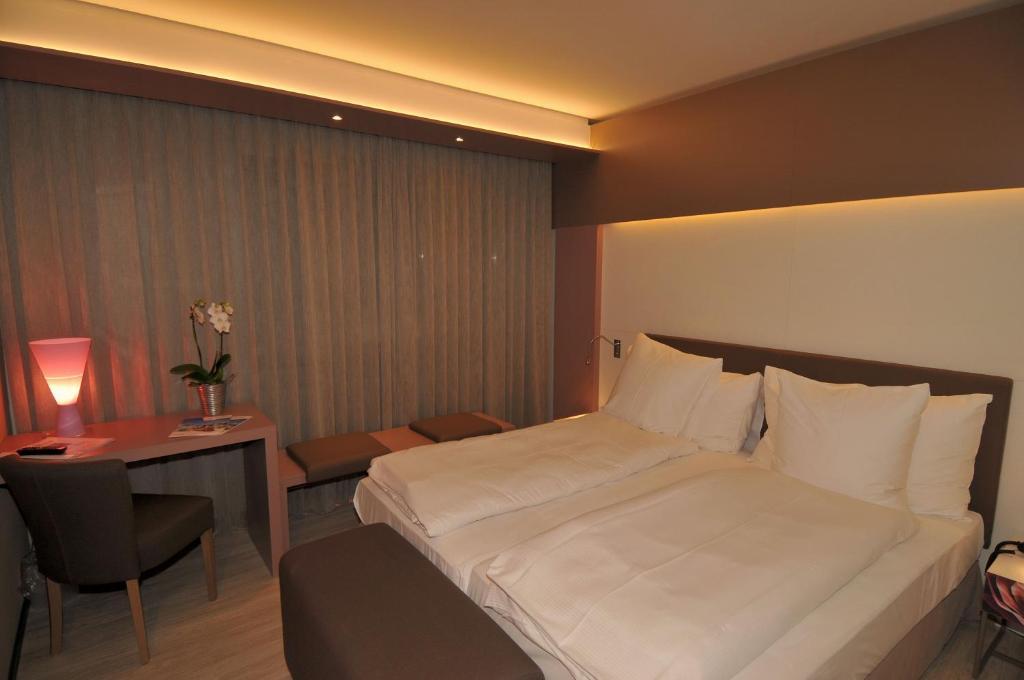 Hotel Forum Martigny Room photo